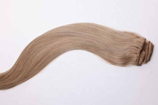 Straight Clip-In Extensions – Sand